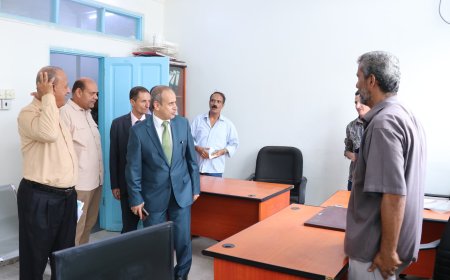 وزير التعليم العالي الدكتور خالد الوصابي يزور مبنى صندوق تنمية المهارات بعدن ويناقش تحديات العمل وآفاق التطوير