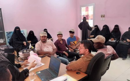 مديرة إدارة التثقيف والإعلام الصحي بلحج تلتقي بمتطوعي التثقيف الصحي المشاركين بمشروع التوعية حول مرض الكوليرا