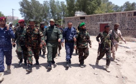 مدير أمن لحج يقوم بجولة تفقدية لشرطة المرور ومعسكرات النجدة والقوات الخاصة