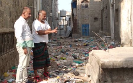 مدير عام مديرية زنجبار يضطلع على وضع حارتي المستقبل والفرزة بزنجبار