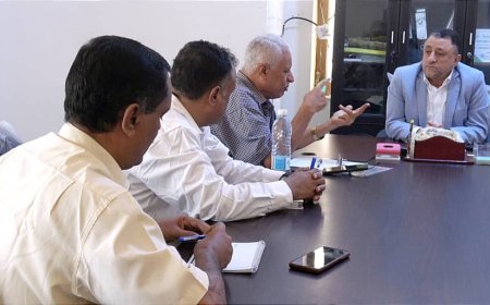 أمين عام محلي أبين يبحث مع مدير فرع الصندوق الاجتماعي في عدن تقدم المشاريع وتحديات التنفيذ