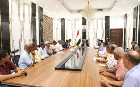 برئاسة محافظ حضرموت- اللجنة الرئيسة لبطولة كأس حضرموت تستعرض التقارير الفنية  للنسخة الثامنة والتحضيرات للمباراة النهائية