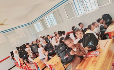 مؤسسة بصمة الأمل ومشروع توزيع الحقيبة المدرسية للعام الرابع على التوالي .