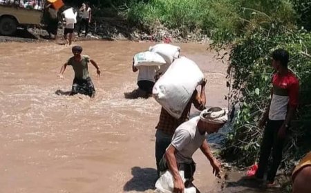 أهالي بلدة عقيب بحجر الضالع يناشدون المنظمات الإنسانية وصندوق صيانة الطرق والجسور لبناء لهم جسر للعبور 