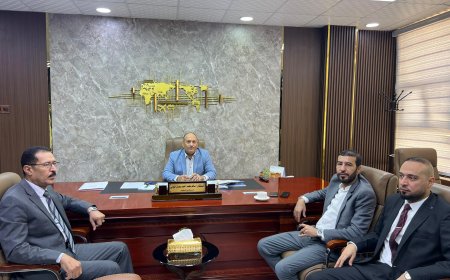 نائب وزير الصناعة ووكيل وزارة النفط يناقشان سبل تعزيز التعاون المشترك بين الوزارتين