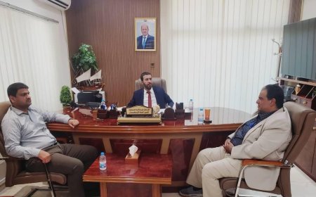 وكيل وزارة النفط والمعادن يتفقد سير العمل في الإدارة العامة لشركة النفط وفرع عدن