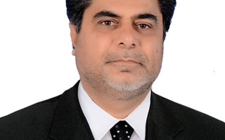 اللجنة النقابية لمطابع الكتاب المدرسي في عدن تهني " د . وليد الخميسي " تعيينه مستشاراً لوزير التربية والتعليم