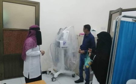 مدير صحة البريقة يتفقد سير العمل في المركز الصحي بمنطقة بئر احمد