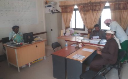 مدير تربية شبام حضرموت في زيارة تفقدية لمدرسة بحيرة للتعليم الأساسي