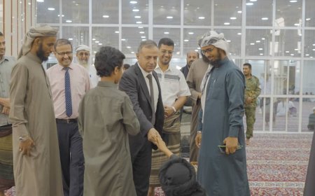 رئيس جامعة عدن يشارك في برنامج يوم السرد القرآني الأول في مسجد الجامعة