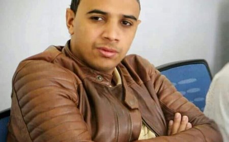 تعز.. قصف حوثي  يطال شقة الصحفي عزوز السامعي