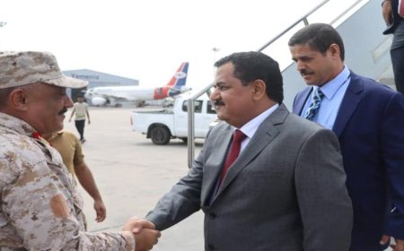 وزير الدفاع يعود الى عدن بعد جولة خارجية.