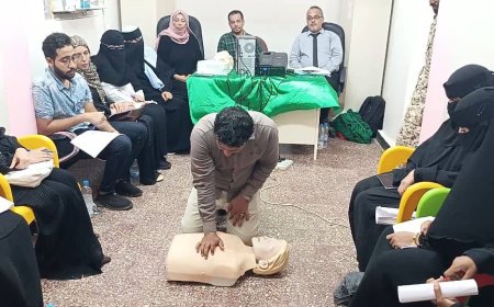 تدشين دورة تدريبية للإنعاش القلبي الرئوي في مجمع القطيع الصحي بصيرة