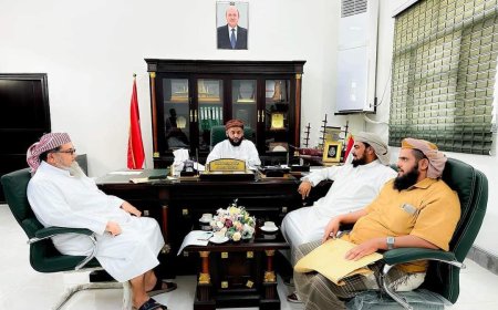 وزير الأوقاف يطلع على سير العمل في مكتب أوقاف محافظة أبين