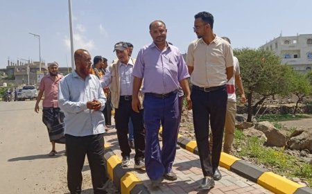 سلطة مديرية الضالع ومؤسسة المياه تسلمان موقع عمل إعادة تأهيل شبكة المياه بالمطار وعقارب لمنظمة دور كأس