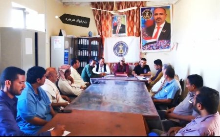 رئيس انتقالي الحصين يلتقي قيادة المربع الثاني بمقر الانتقالي بعاصمة المديرية