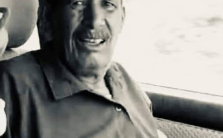 رئيس مجلس القضاء الأعلى يُعزّي وكيل نيابة البريقة الابتدائية في وفاة والده