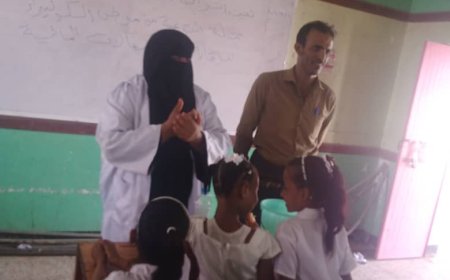 الصحة المدرسية بتربية أبين تدشن برنامج التوعوية من مخاطر الاسهالات المائية بعدد من مدارس مديريات المحافظة