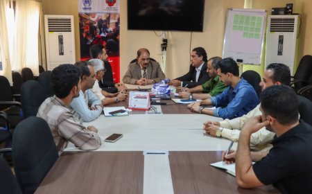 محافظ الضالع يناقش مع جمعية التكافل الاجتماعي السبل الكفيلة بمعالجة تخفيض الحالات المعتمدة من قبل مشروع الغذاء العالمي للمحافظة