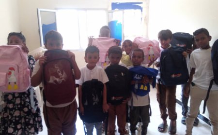 جمعية الأسرة والمجتمع لتنمية القدرات تقوم بتوزيع مشروع الحقيبة المدرسية على الأيتام بزنجبار