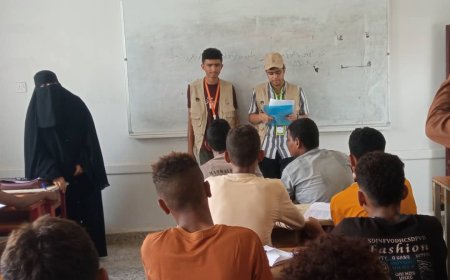 مؤسسة باقادر تنفذ مبادرة للتوعية من مخاطر المخدرات بمجمع هائل سعيد التربوي بأبين ..