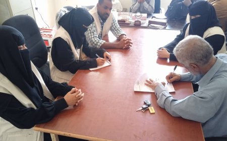 مؤسسة "ثمار الخير" تطلق مبادرتي توعية في مجالي التعليم والصحة بمديرية خنفر بأبين ..