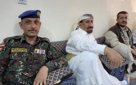 مارب.. اللواء يحيى حُميد والعميد الصبري يقدمان واجب العزاء للعميد السياغي