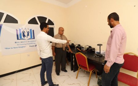 شبوة.. مدير مكتب التعليم الفني والتدريب المهني يفتتح معهد Rise Above للتدريب والتأهيل