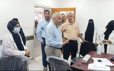 عدن.. مدير عام مكتب الصحة يتفقد مركز الأمومة والطفولة بدارسعد