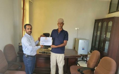 مدير عام صحة شبوة يكرم مدير إدارة الأدلة الجنائية بإدارة البحث بالمحافظة