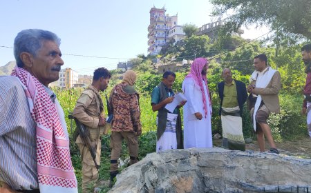 وكيل الهيئة العامة لمشاريع مياه الريف يزور مديرية يافع رصد