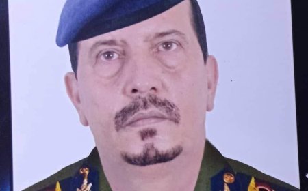 اللواء علي احمد المحوري يعزي في وفاة الشيخ ناصر حسين المقبع العلهي.