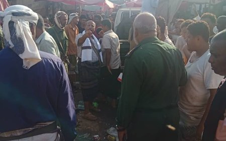 الأشغال العامة بزنجبار ينفذ حملة لإزالة العشوائيات وتنظيم سوق المدينة العام