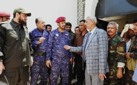 محافظ لحج ومدير الأمن في زيارة تفقدية لمركز شرطة النجدة بالمحلة لتعزيز القدرات الأمنية