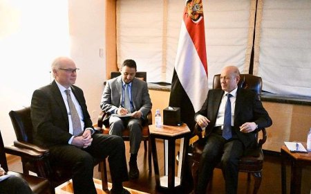 العليمي يستقبل المبعوث الامريكي إلى اليمن