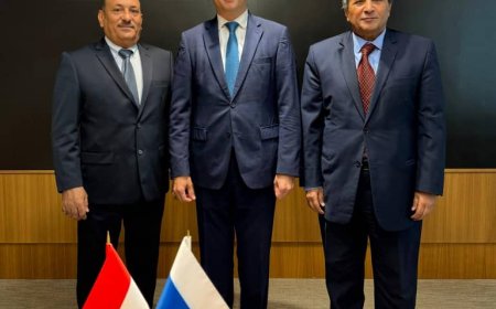 نائب وزير الصناعة والتجارة ونظيره في الاتحاد الروسي يبحثان تعزيز العلاقات الاقتصادية والتجارية بين البلدين