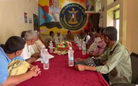 العميد مهدي يلتقي رئيس وأعضاء القيادة المحلية لإنتقالي مديرية الحصين