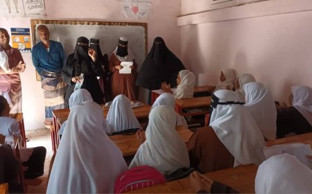 التثقيف والإعلام الصحي بلحج تنفذ نزول اشرافي لنشاط الصحة المدرسية حول التوعية عن الكوليرا بمدرسة جنوح بتبن 