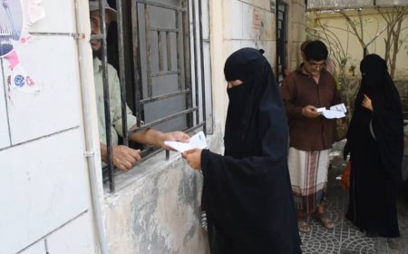 مكتب الصحة في التواهي يقيم مخيمًا طبيًا لعلاج الأمراض المزمنة بدعم من "ماف فارما