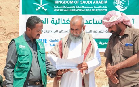 مدير عام مديرية زمخ ومنوخ يدشن توزيع المساعدات الغذائية الطارئة ضمن مشروع المساعدات الغذائية المنقذة للحياة