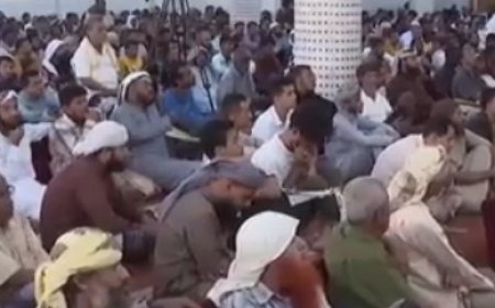 خطيب جامع الشوكاني بالشيخ عثمان:  يدعو إلى إحياء قيم الرحمة والتعاطف بين الناس في عدن 