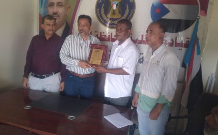 تقديراً لدوره السياسي الفاعل:  ملتقى ابناء زنجبار يكرم رئيس انتقالي ابين.!