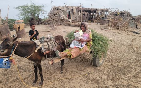 مبادرة "تراحم" الإنسانية توزع مواد منزلية لـ(10) أسر فقيرة بأبين