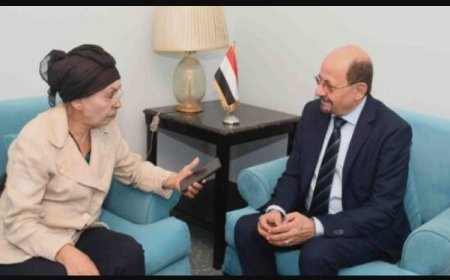 وزير الخارجية الدكتور شائع الزنداني لـمجلة “أكتوبر المصرية”: أصابع خارجية وراء أزمة اليمن