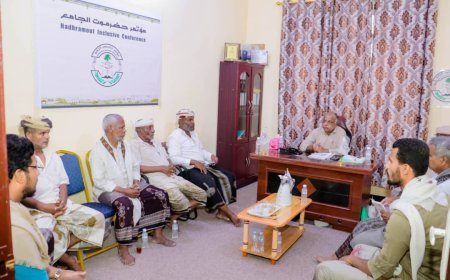 غيل باوزير .. لقاء يجمع قيادات مؤتمر حضرموت الجامع والجمعية الزراعية ولجان المعايين