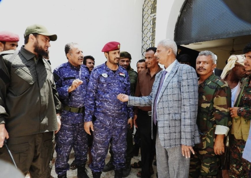 محافظ لحج ومدير الأمن في زيارة تفقدية لمركز شرطة النجدة بالمحلة لتعزيز القدرات الأمنية