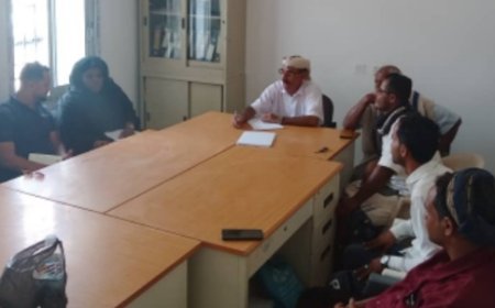 لحج.. مدير عام المسيمير يناقش الوضع الإنساني للنازحين وتدخلات الأوتشا في المديرية