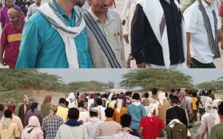 مدير عام أحور ومدير إعلام أبين يشاركان في تشييع جثمان والدة مدير إعلام أحور سعيد العمودي