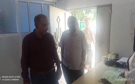 مدير عام زنجبار "الشدادي" يتفقد المحجر الصحي ويشيد بالجهود المبذولة في رعاية المرضى