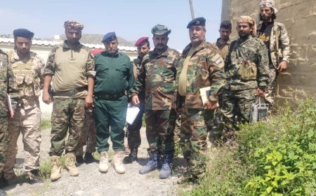 مدير الأمن العميد ناصر الشوحطي يطلع على نتائج النزول إلى أقسام الشرطة في يافع 